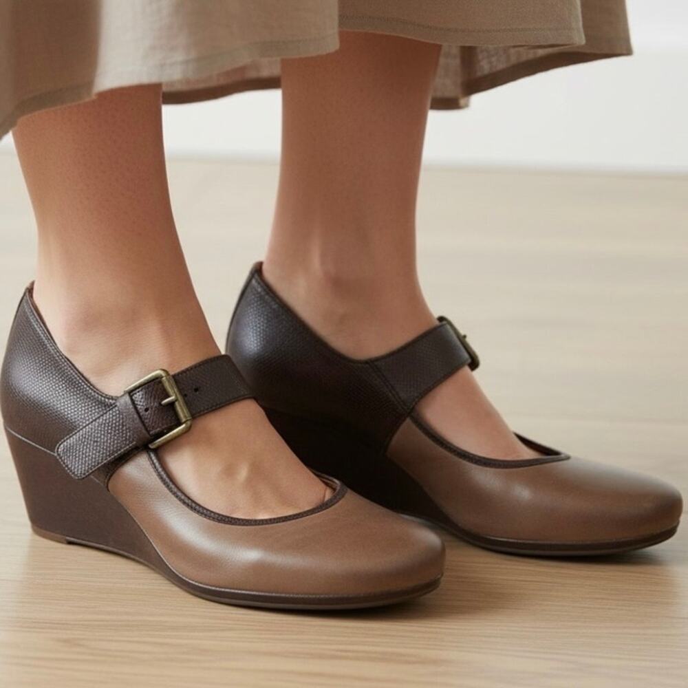 Naya Brown Leather Wedge Sandals Size 11M Comfort Footwear Bohemian Eco-Friendly